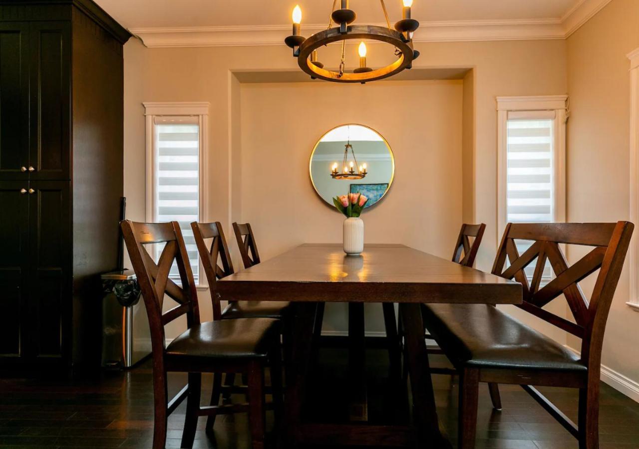 Bellamy Manor Large Home With 5Beds! In Langford Victoria Exterior foto